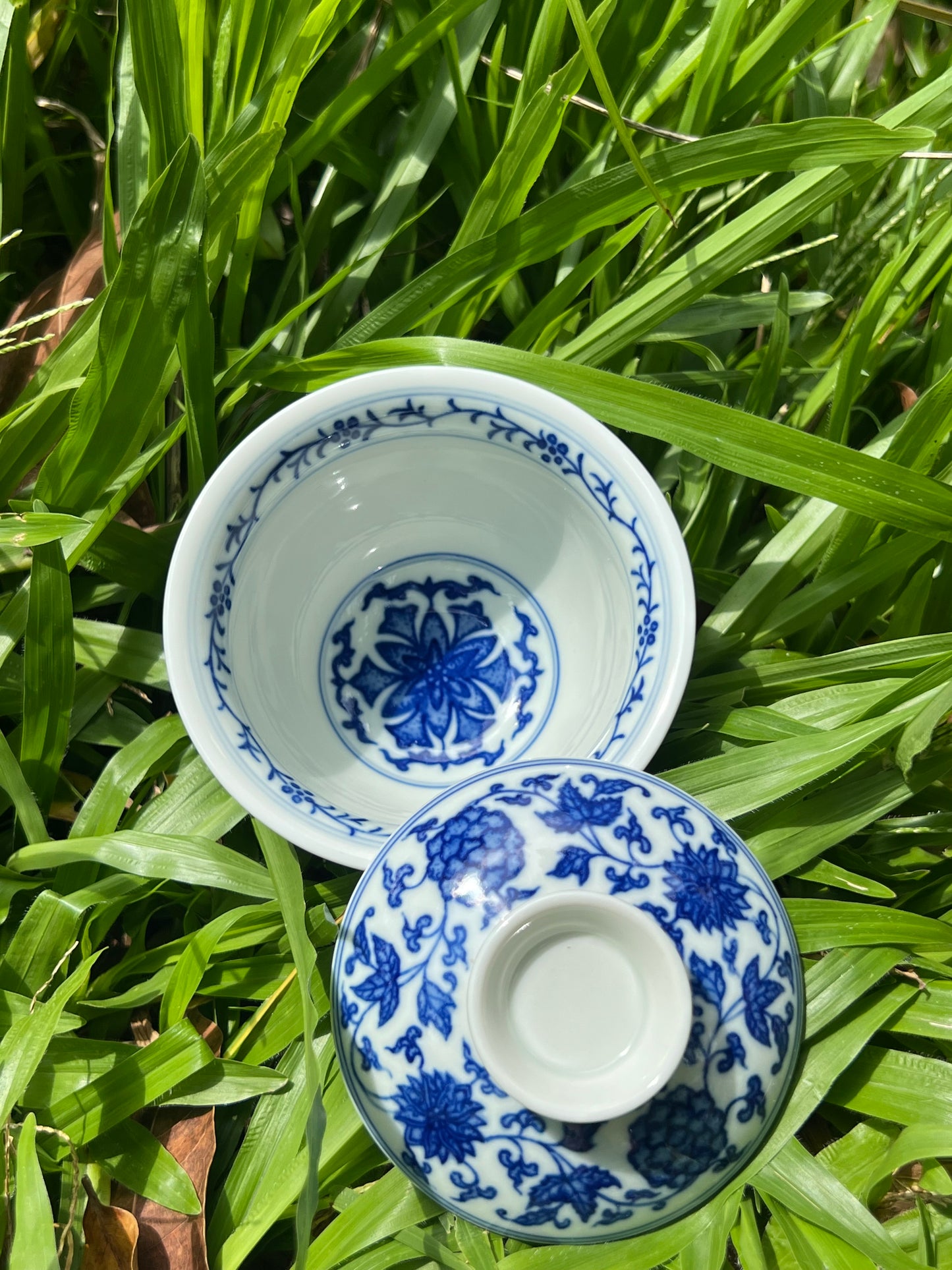 Hand Painted Chinese Twist Lotus Pattern Blue and White Porcelain Gaiwan Set Jingdezhen Master Ceramic Artwork