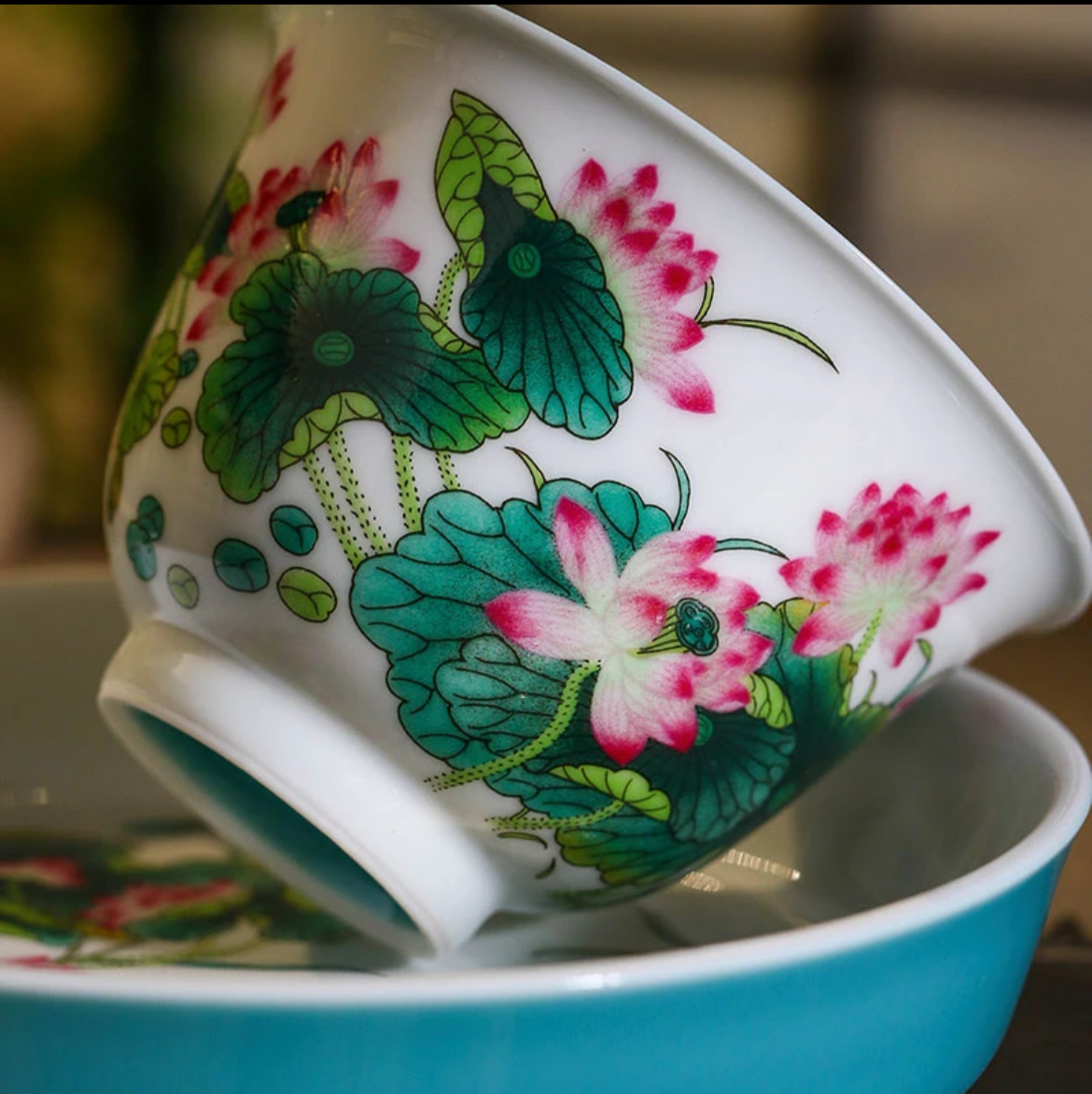 this is Chinese Jingdezhen enamel lotus gaiwan. this is a ceramic covered bowl