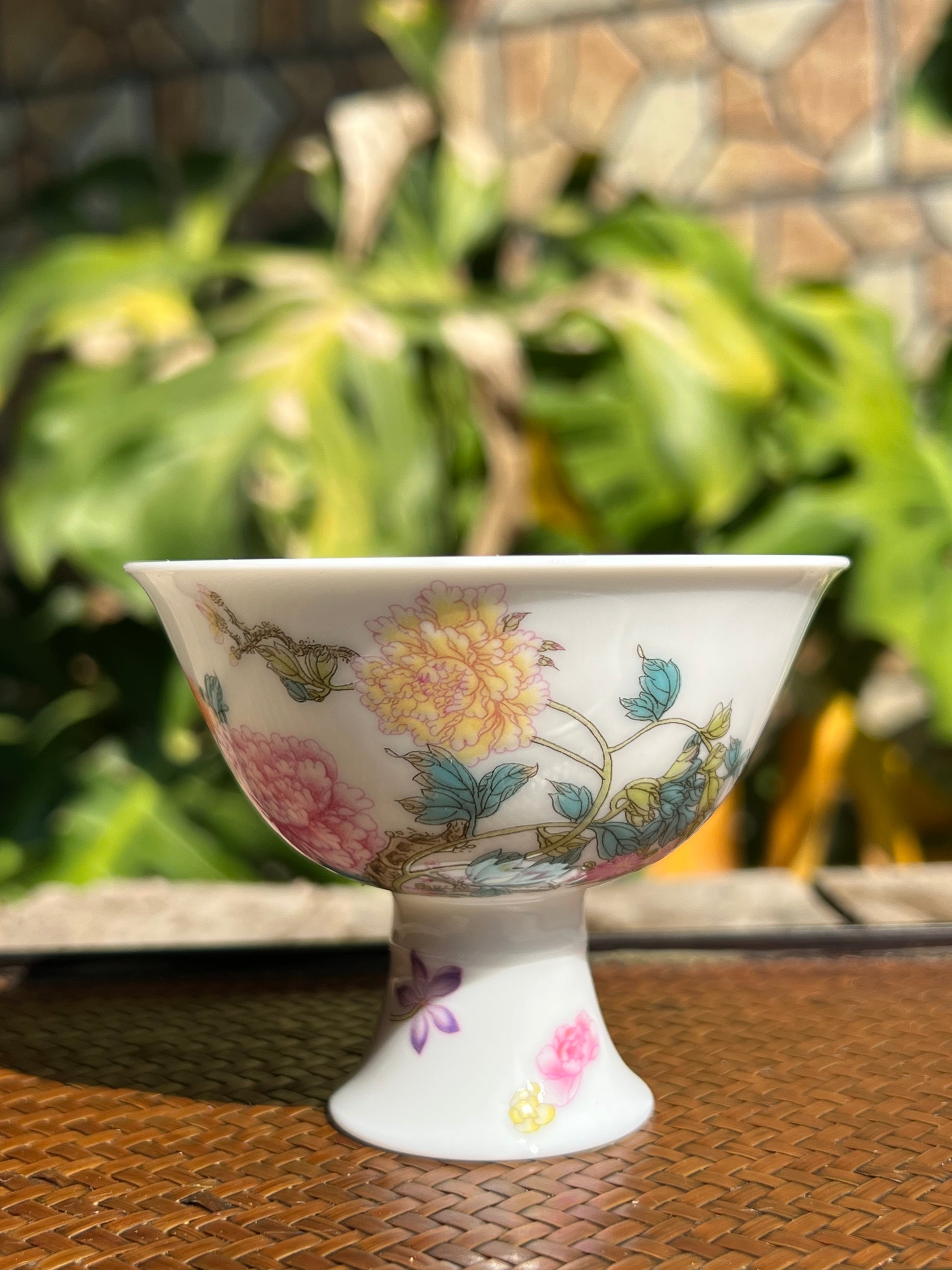 This is a Chinese Jingdezhen enamel flower teacup