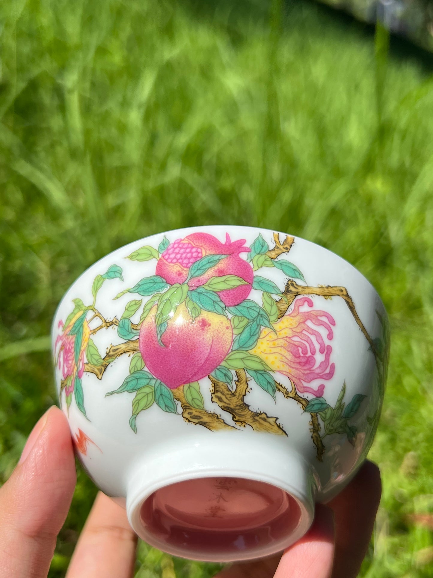 Handpainted Chinese Jingdezhen Peach Teacup Master Ceramic Artwork