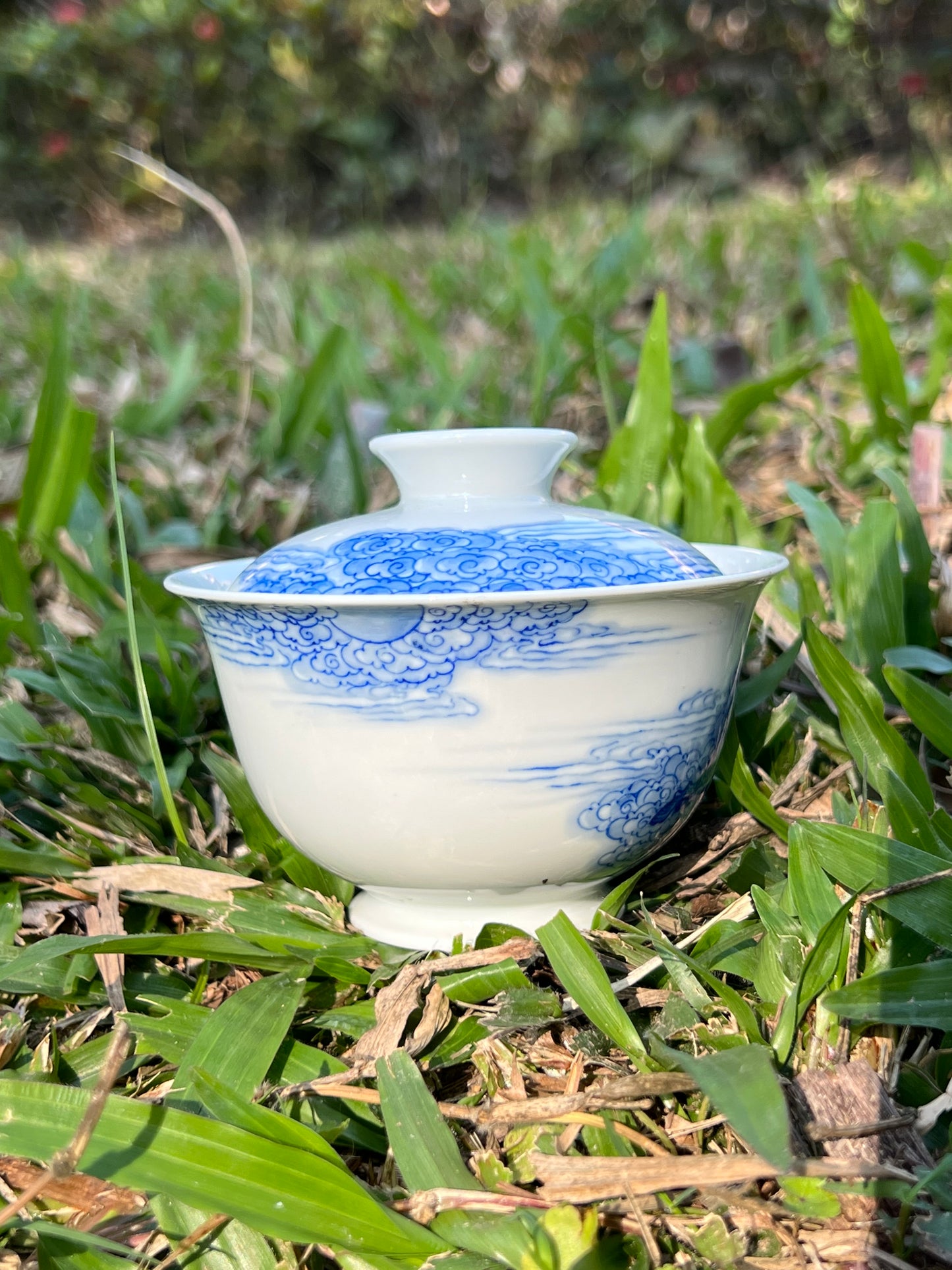 Hand Painted Chinese Qilin Gaiwan Blue And White Porcelain Pot Maker Jingdezhen Master Ceramic Artwork