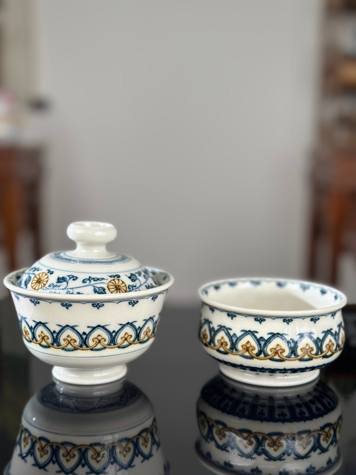 Handpainted Chinese Luxious Blue White Porcelain  Underglaze Gold Youlijin Traditional Baoxiang Flower Pattern Masterpiece Gaiwan Teacup Set Artwork