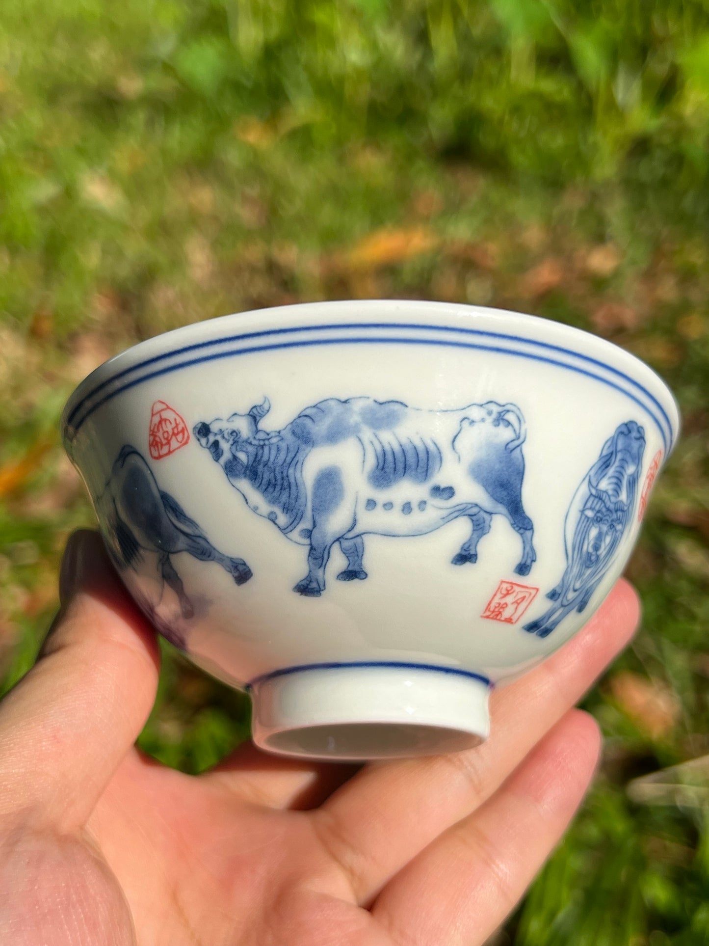 this is Chinese Jingdezhen blue and white porcelain teacup. this is a ceramic teacup