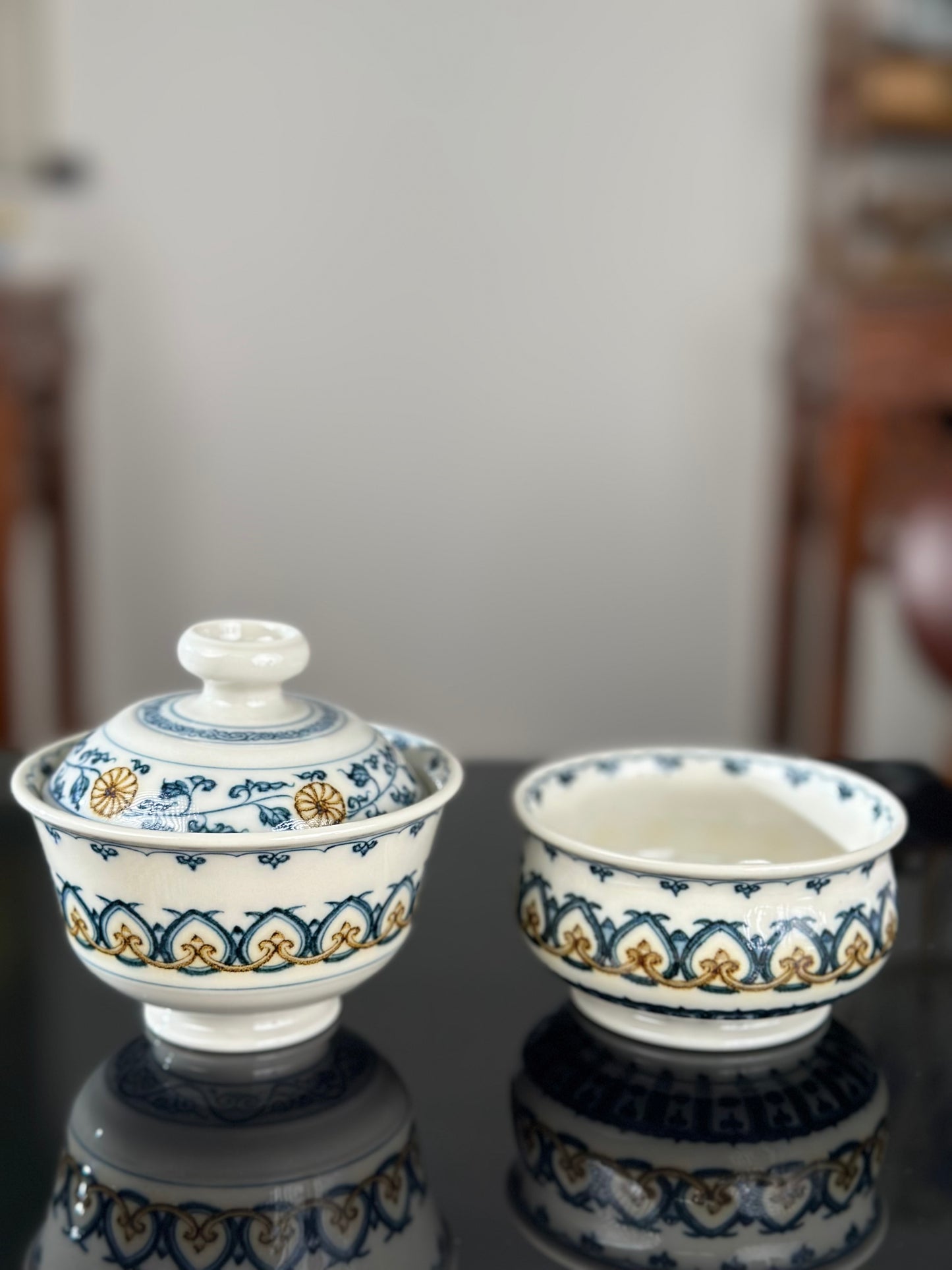 Handpainted Chinese Luxious Blue White Porcelain  Underglaze Gold Youlijin Traditional Baoxiang Flower Pattern Masterpiece Gaiwan Teacup Set Artwork
