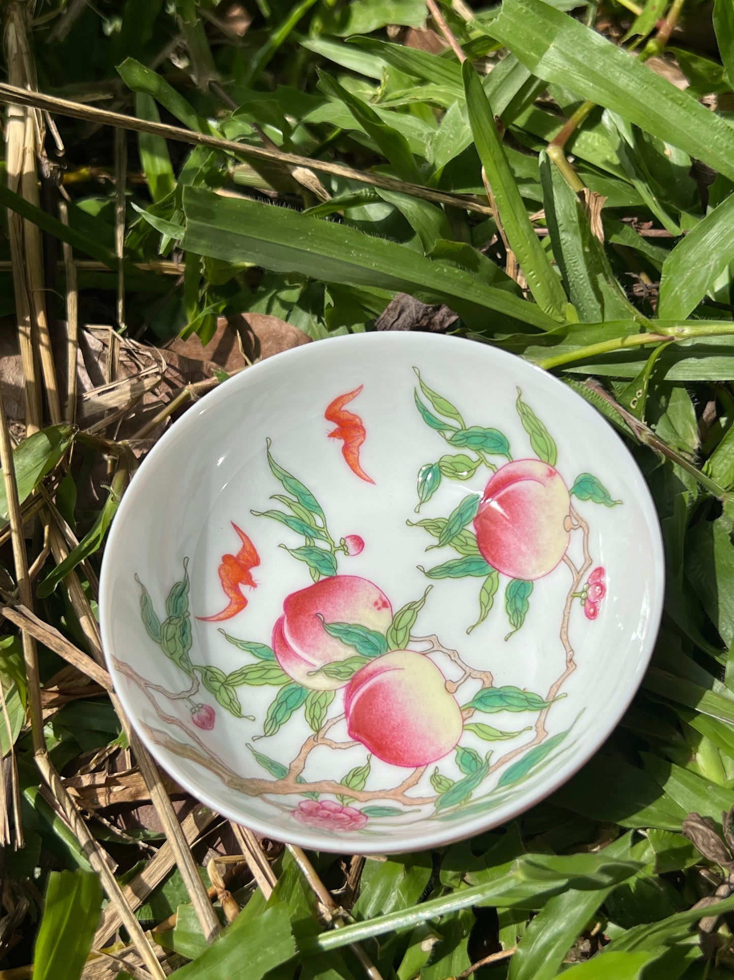 this is Chinese Jingdezhen enaenamel ceramic teacup