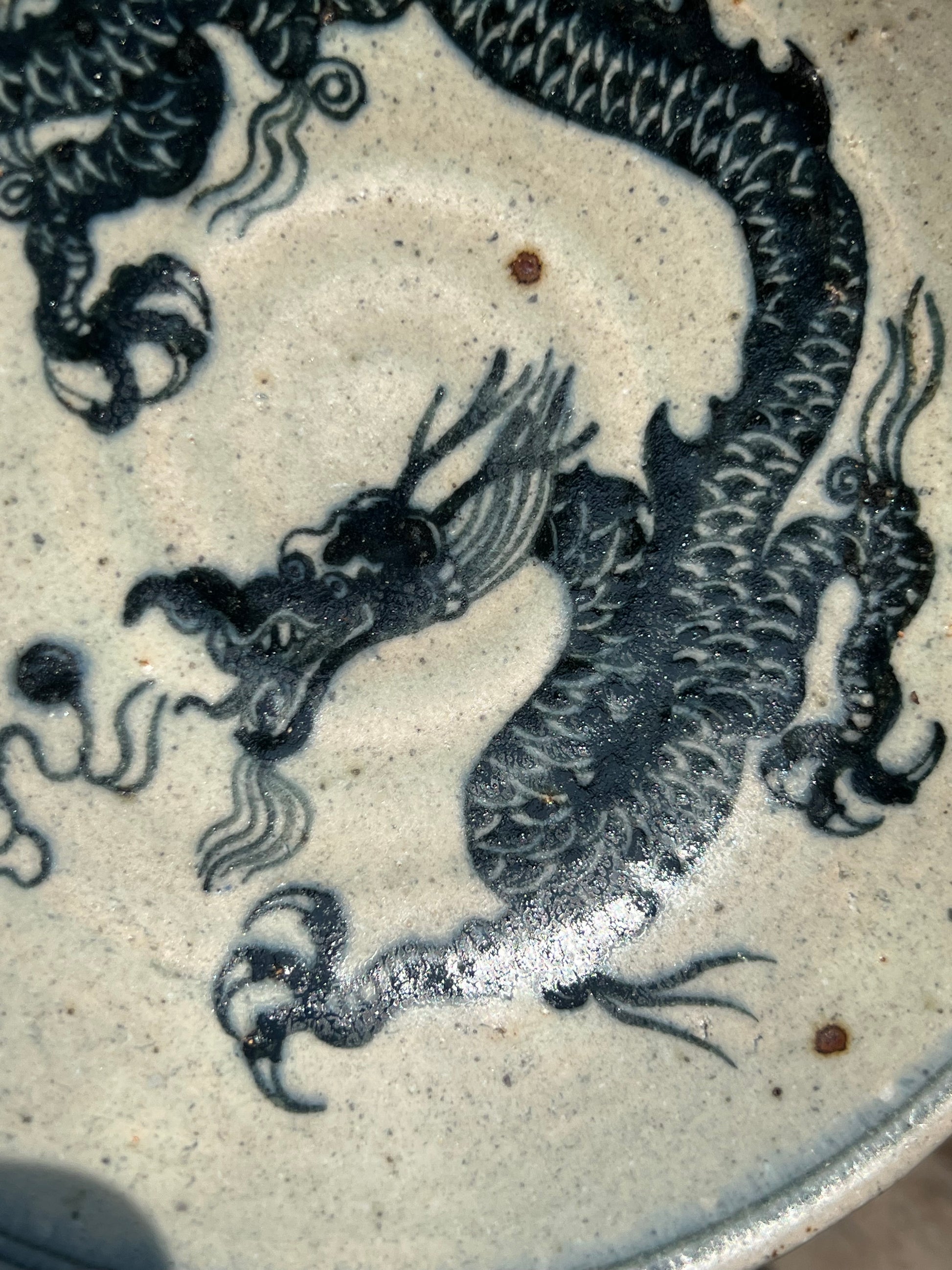 this is a Chinese Jingdezhen blue and white pottery dragon teacup