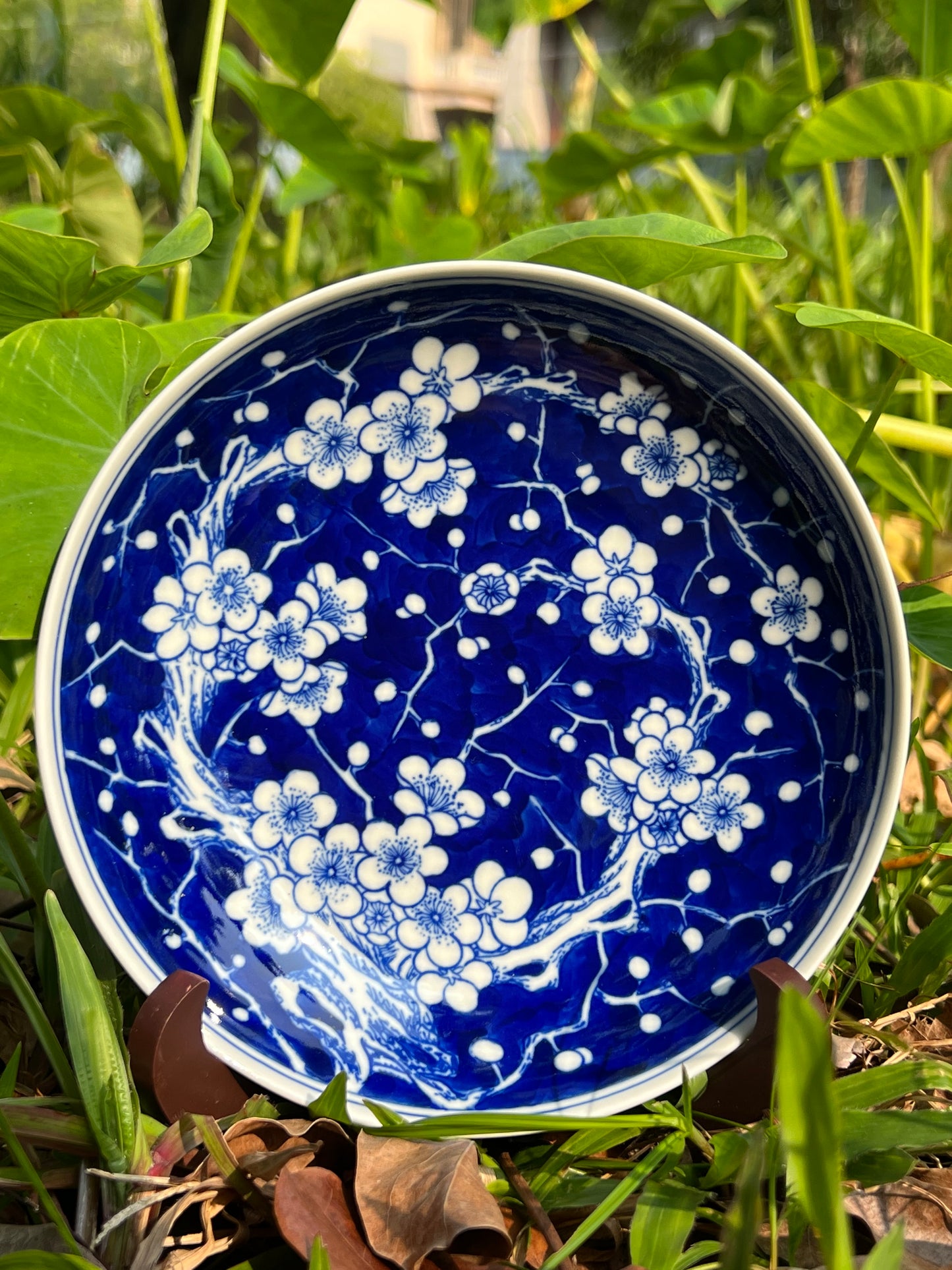 This is Chinese Jingdezhen blue and white porcelain tea tray. This is a ceramic tea boat