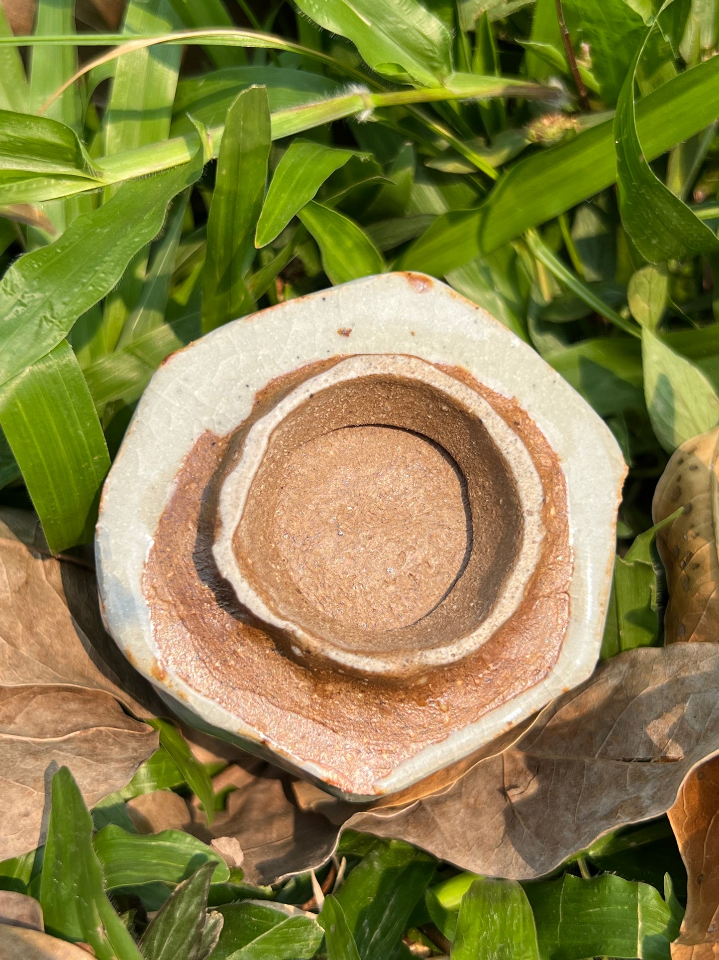 This is a shino ware teacup.this is a shinoyaki teacup