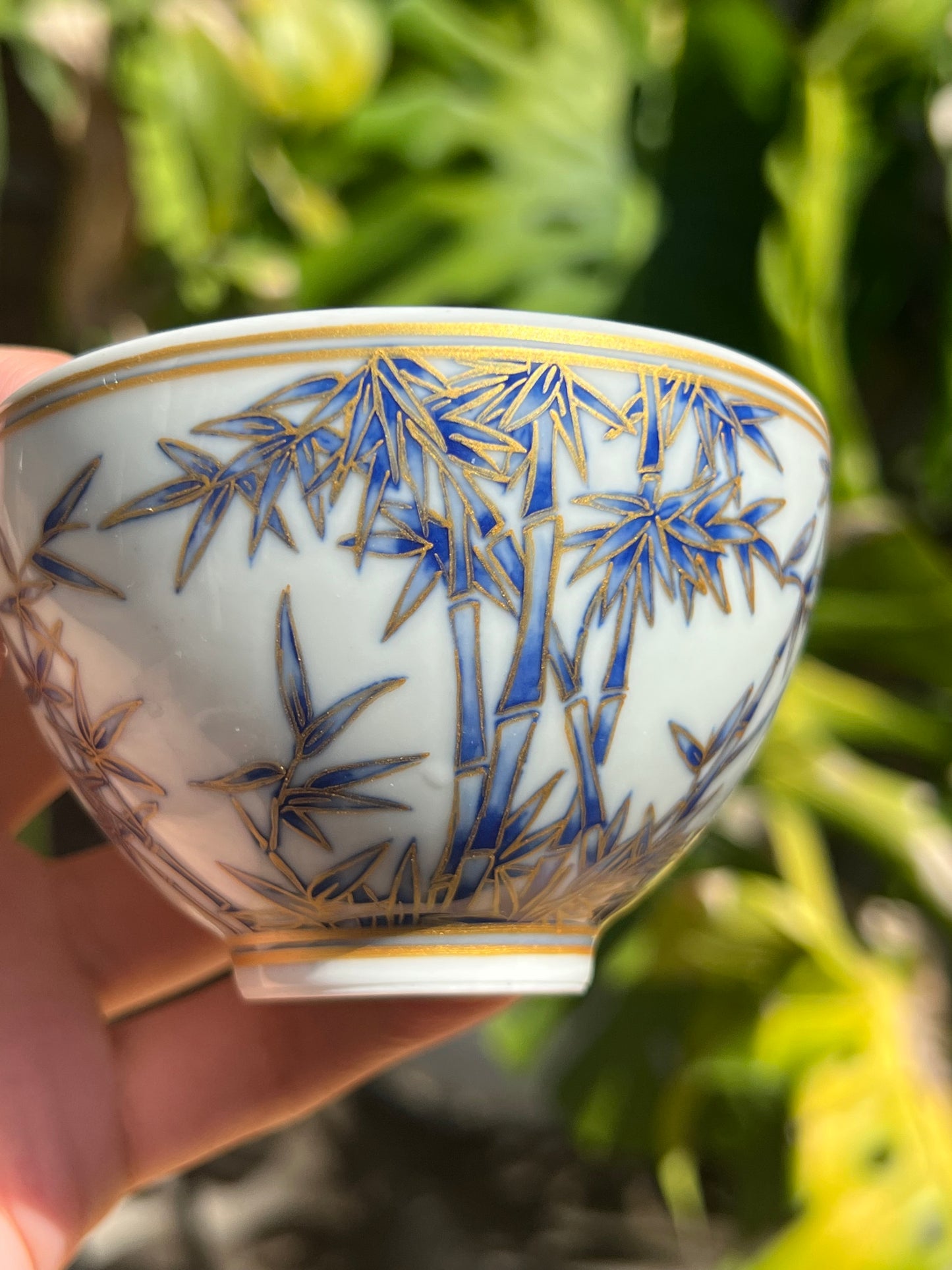 This is a Chinese Jingdezhen blue and white porcelain bamboo teacup