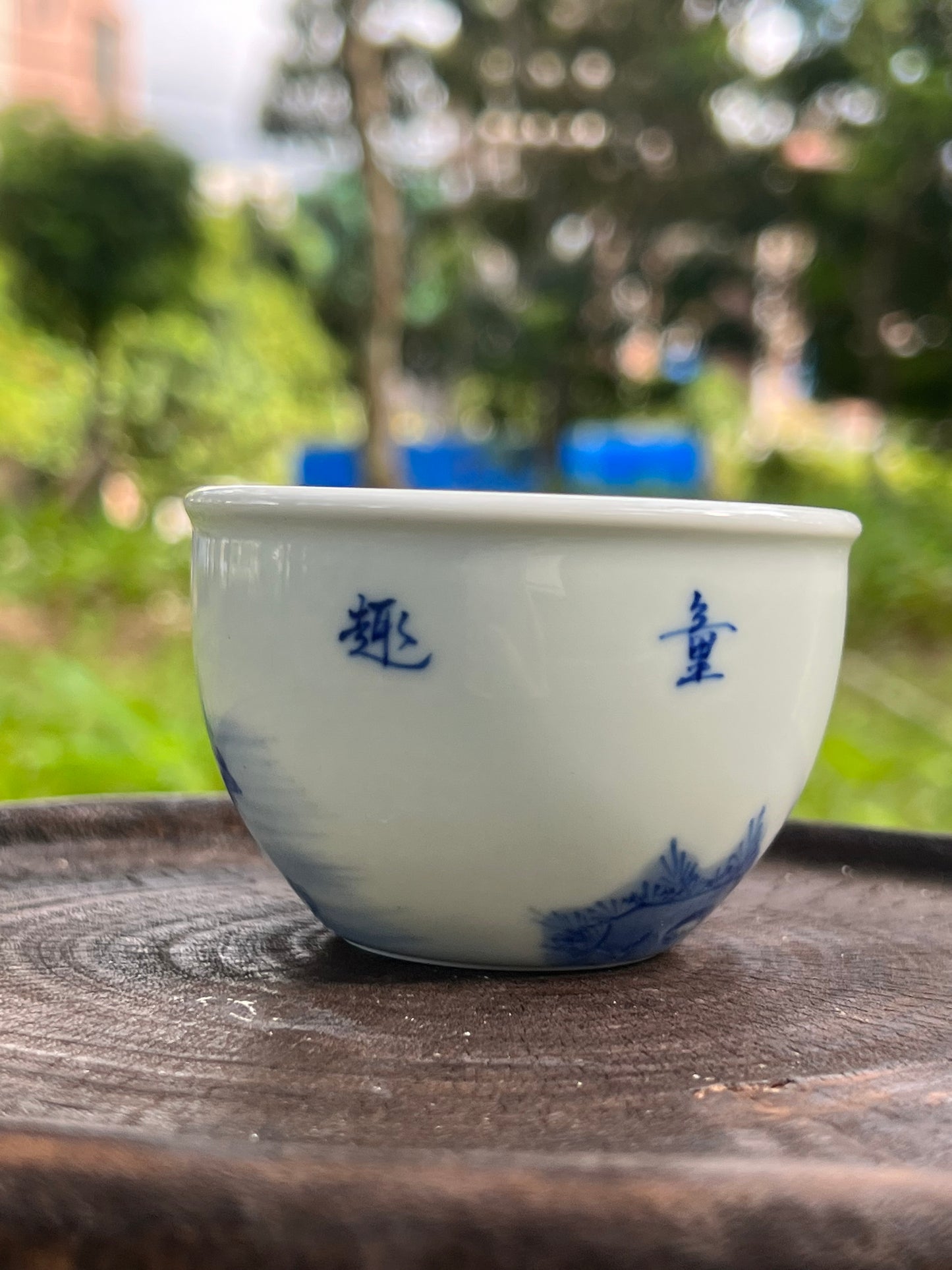 this is Chinese Jingdezhen blue and white porcelain teacup. this is a ceramic teacup