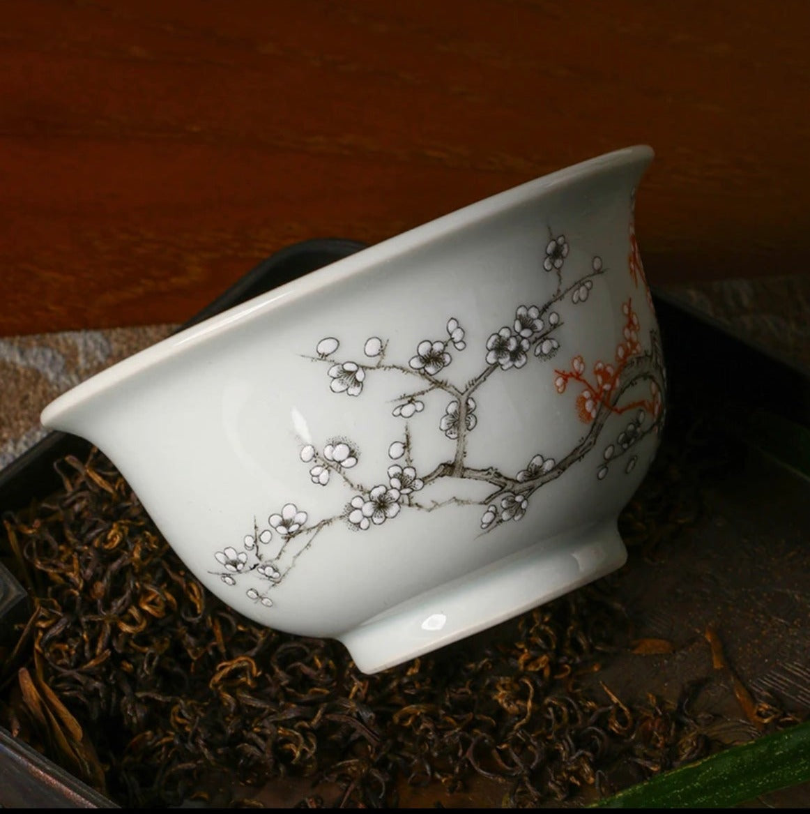 this is a Chinese Jingdezhen alum red plum flower teapot.this is a ceramic teapot gaiwan