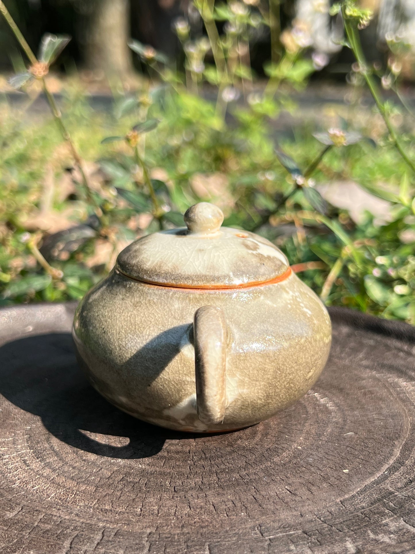 this is a ceramic teapot