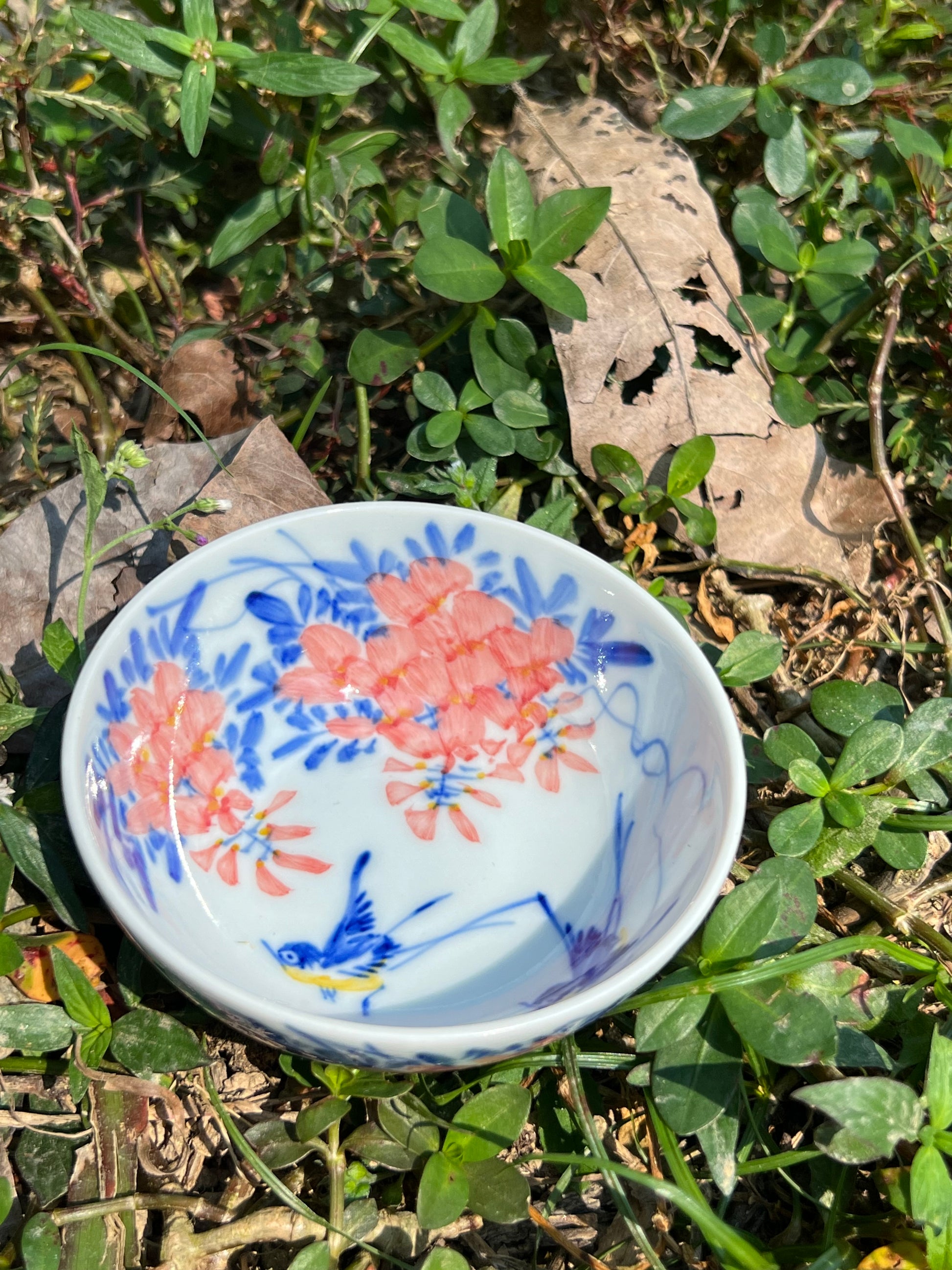 This is a Chinese Jingdezhen blue and white porcelain landscape teacup