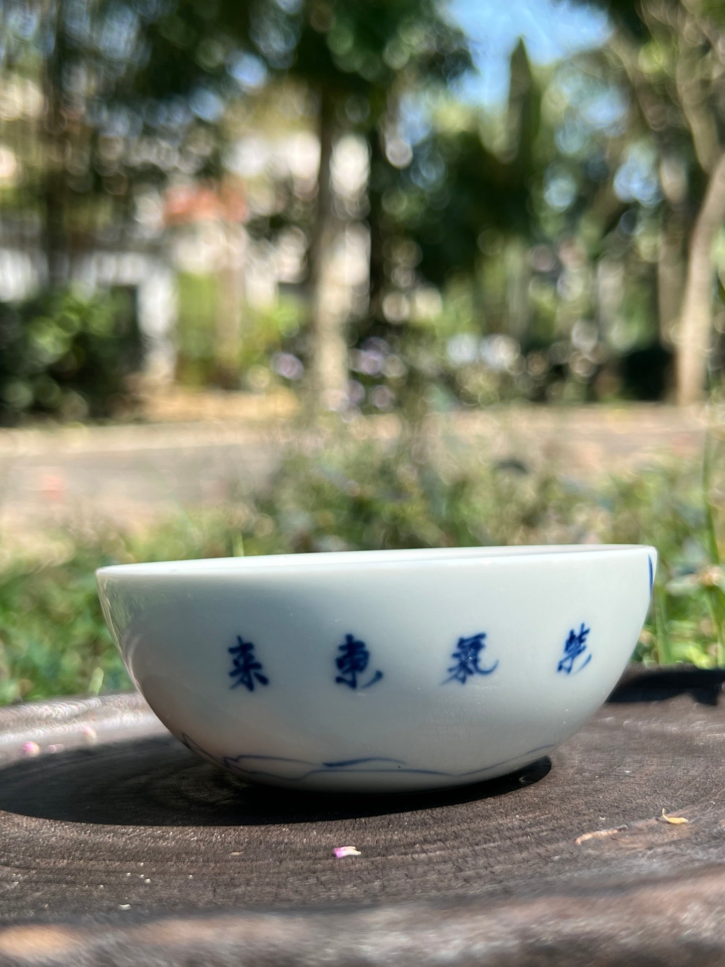 This is a Chinese Jingdezhen blue and white porcelain landscape teacup