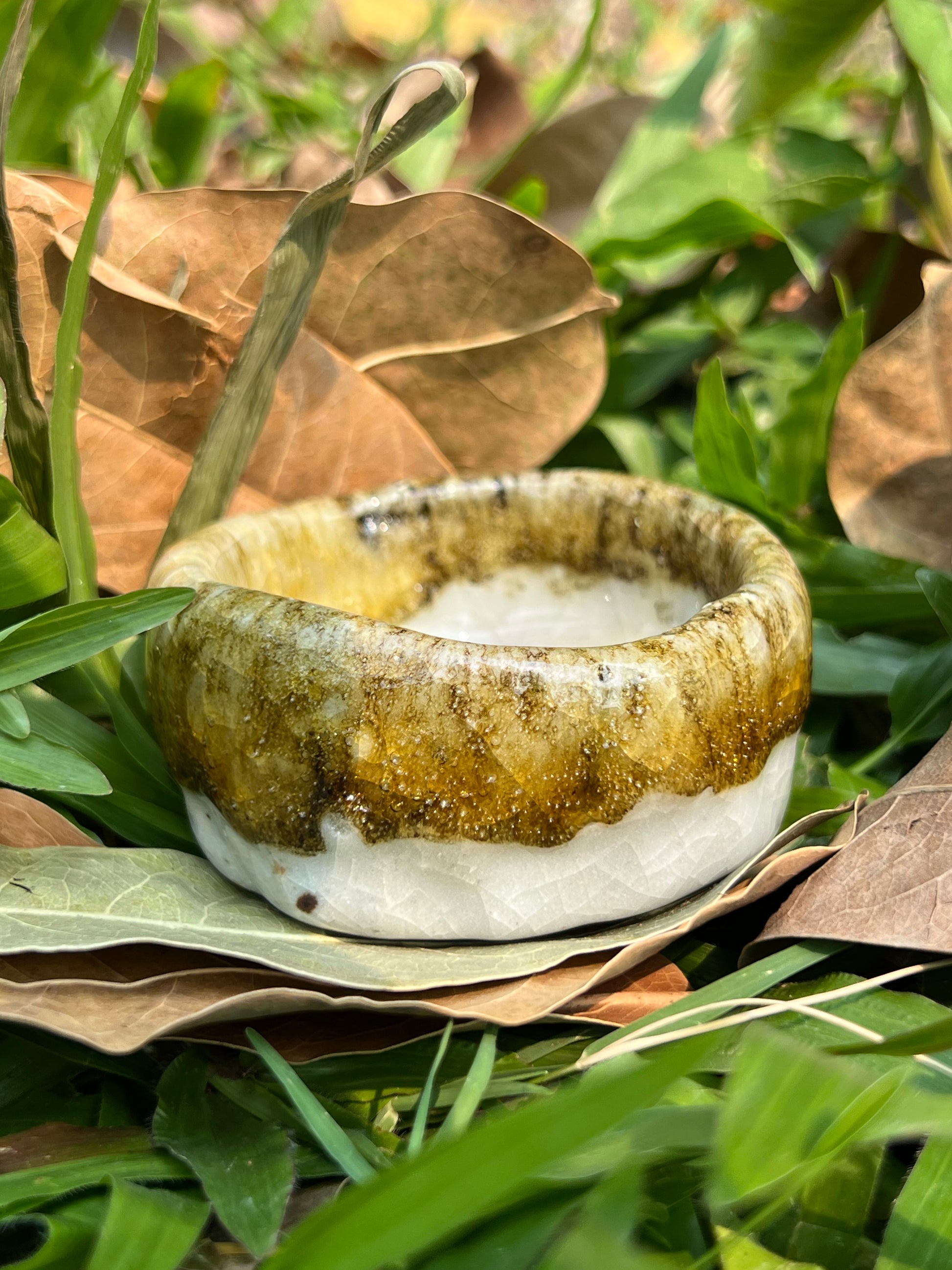 This is a shino ware teacup.this is a shinoyaki teacup