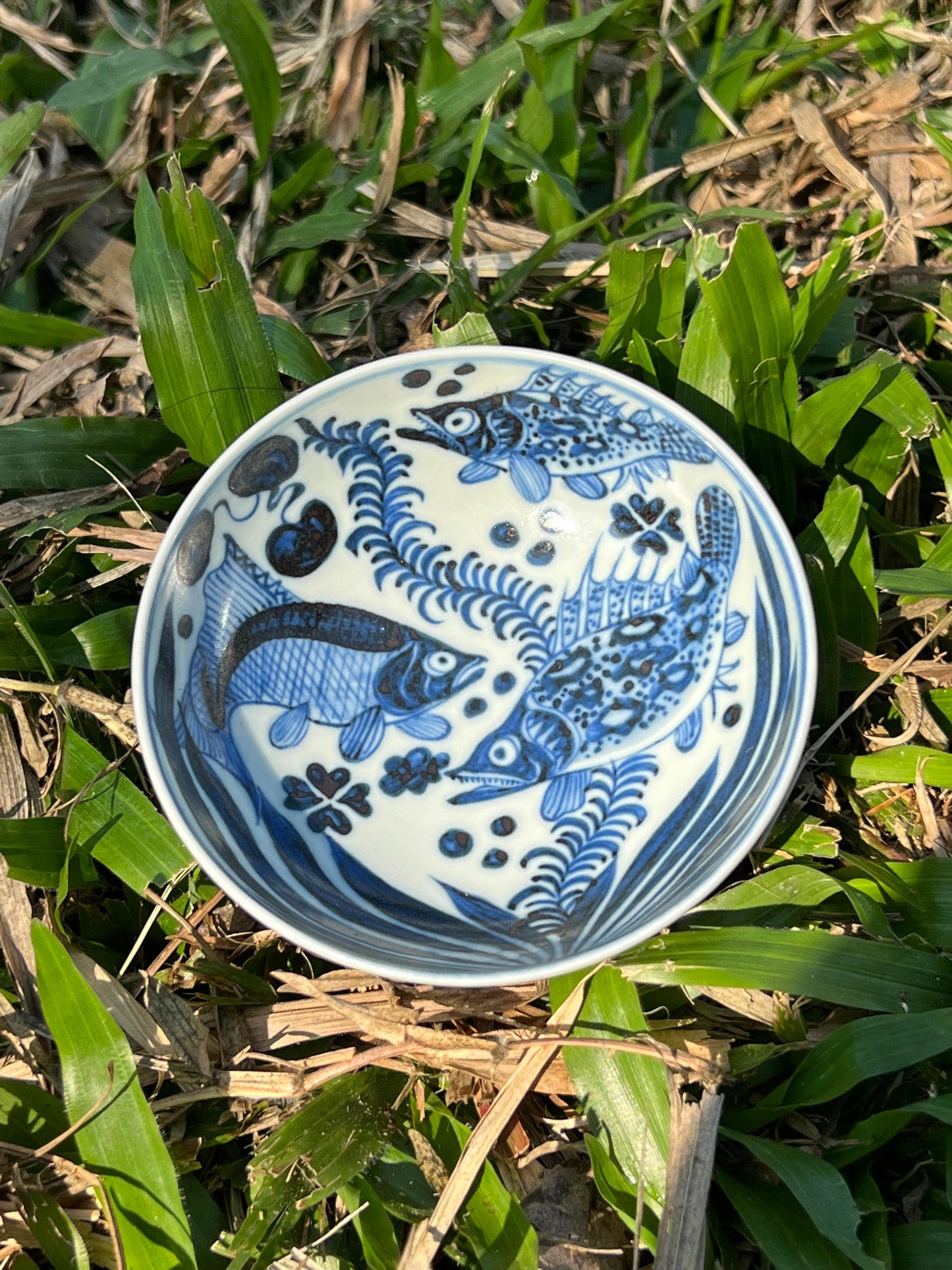 Hand Painted Chinese Blue and White Porcelain Fish Pattern Teacup Jingdezhen Master Ceramic Artwork