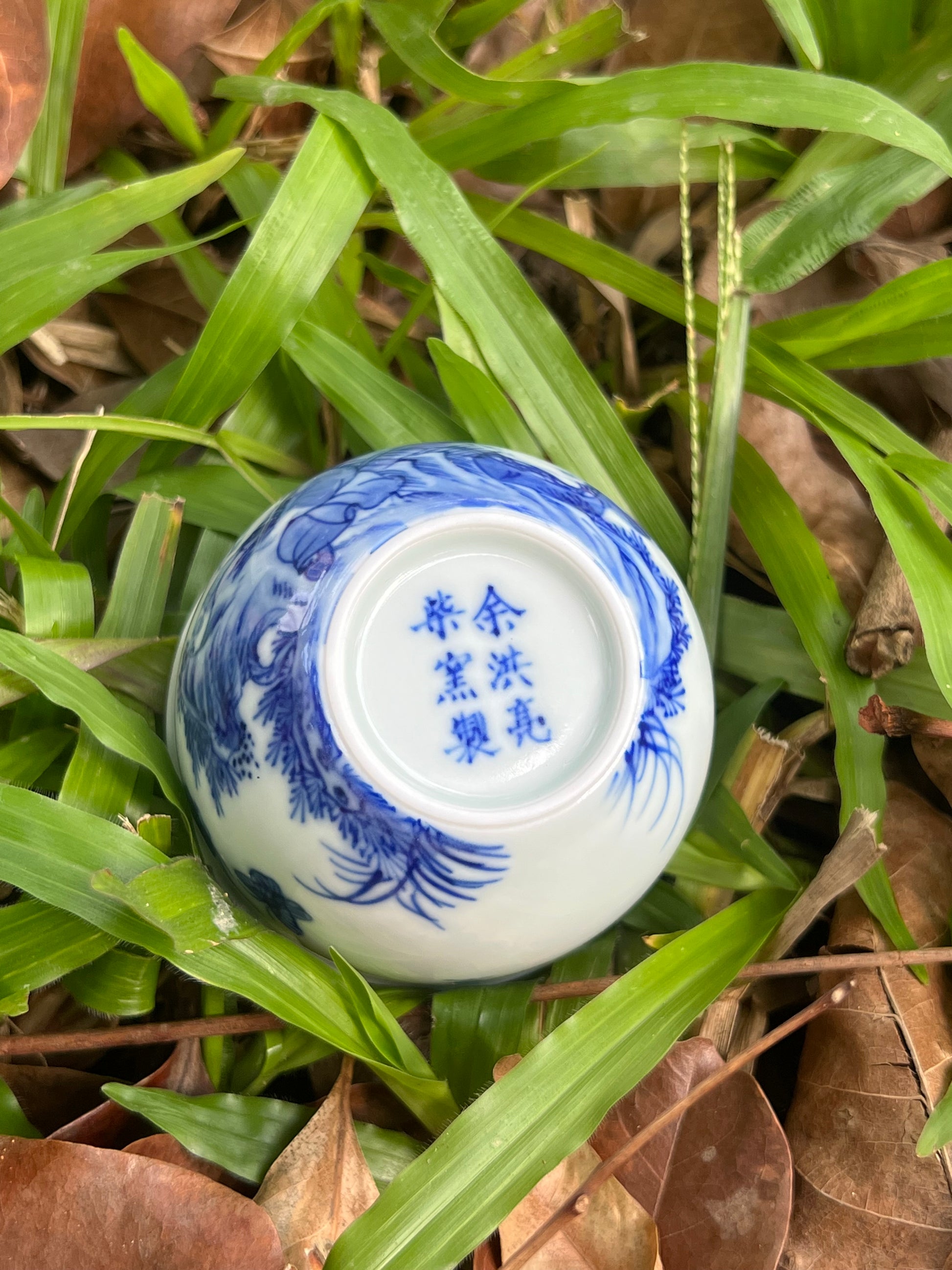 this is Chinese Jingdezhen blue and white porcelain teacup. this is a ceramic teacup