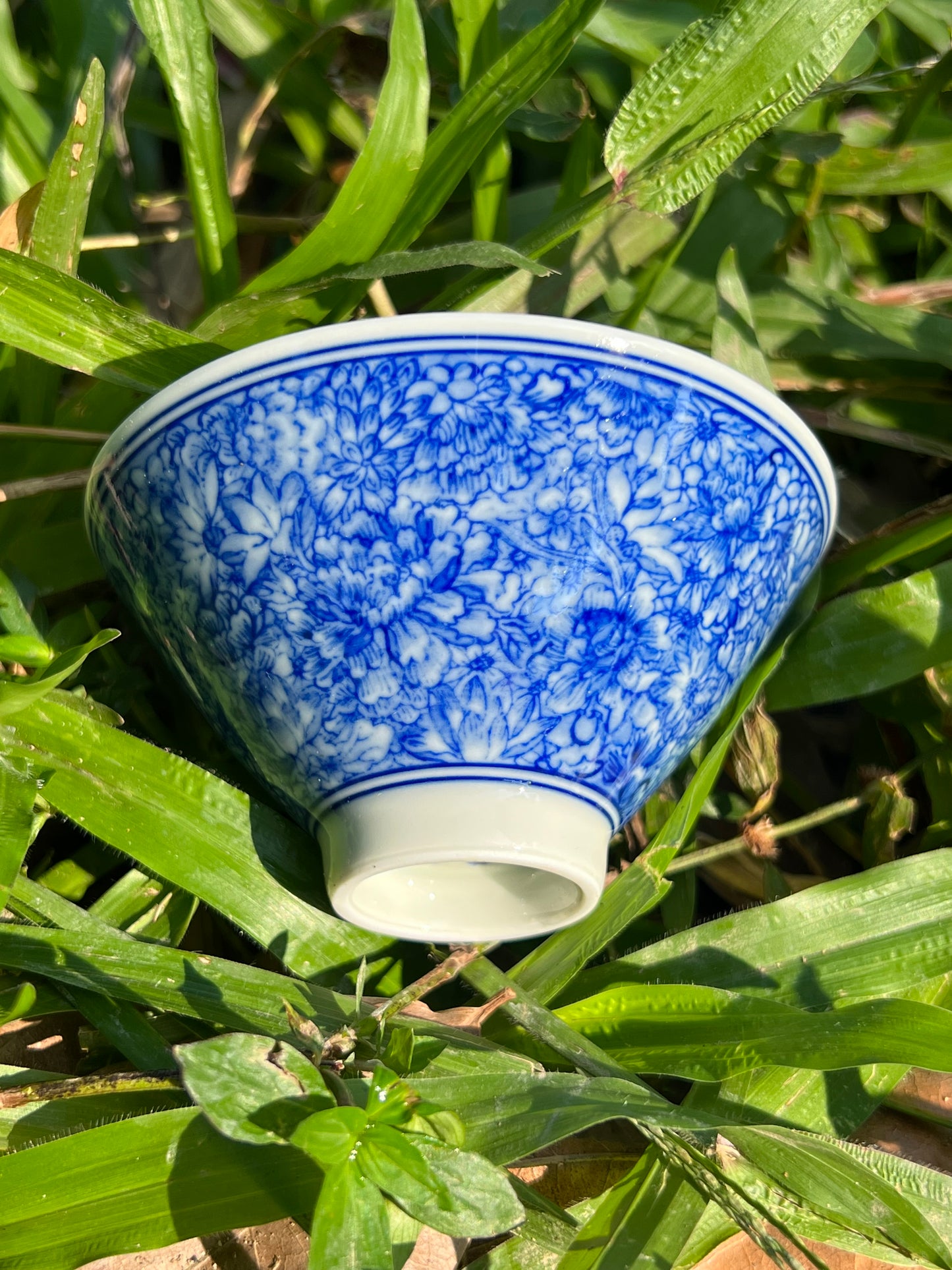 This is Chinese blue and white porcelain teacup. This is a ceramic teacup