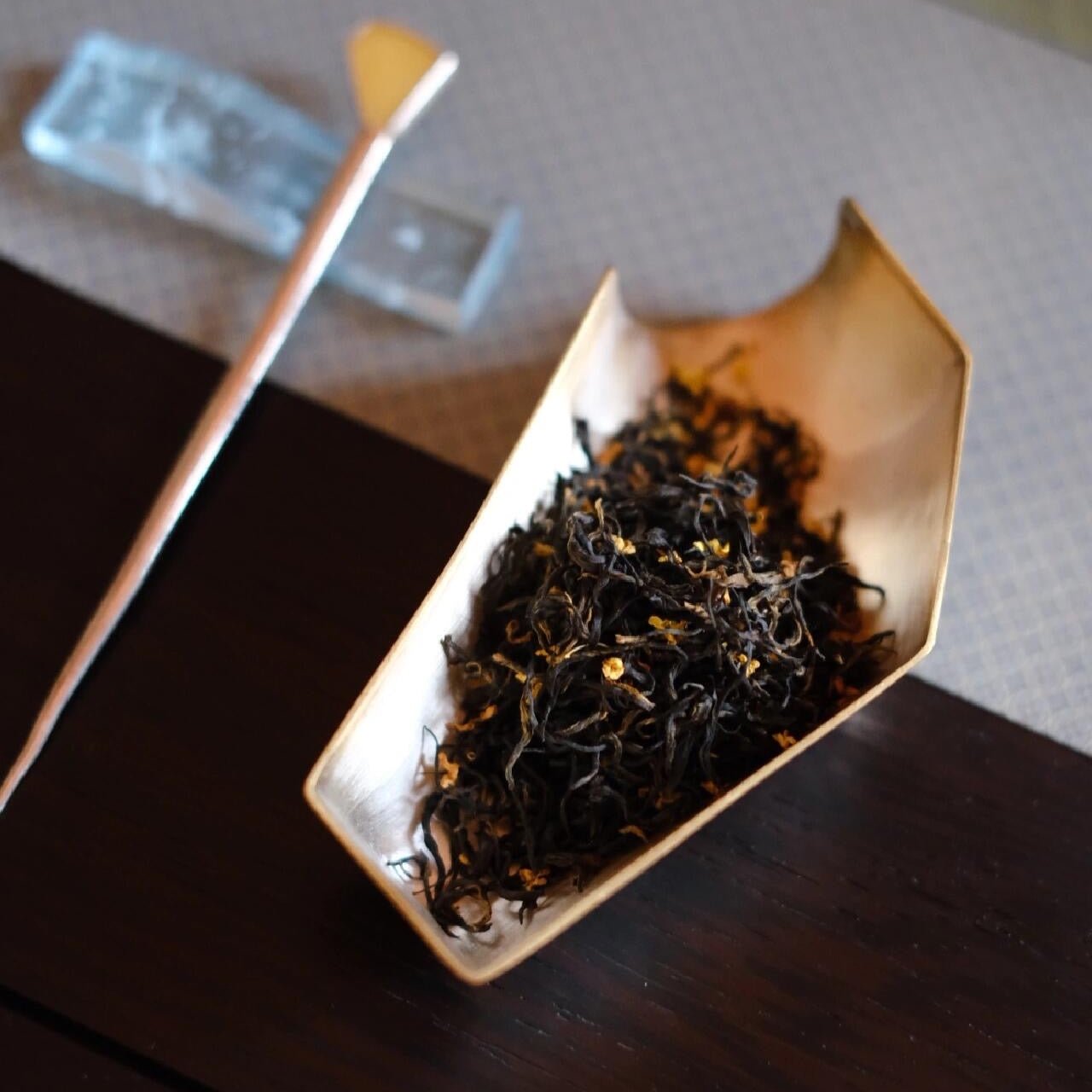 this is Chinese detox tea osmanthus jiuqu hongmei black tea