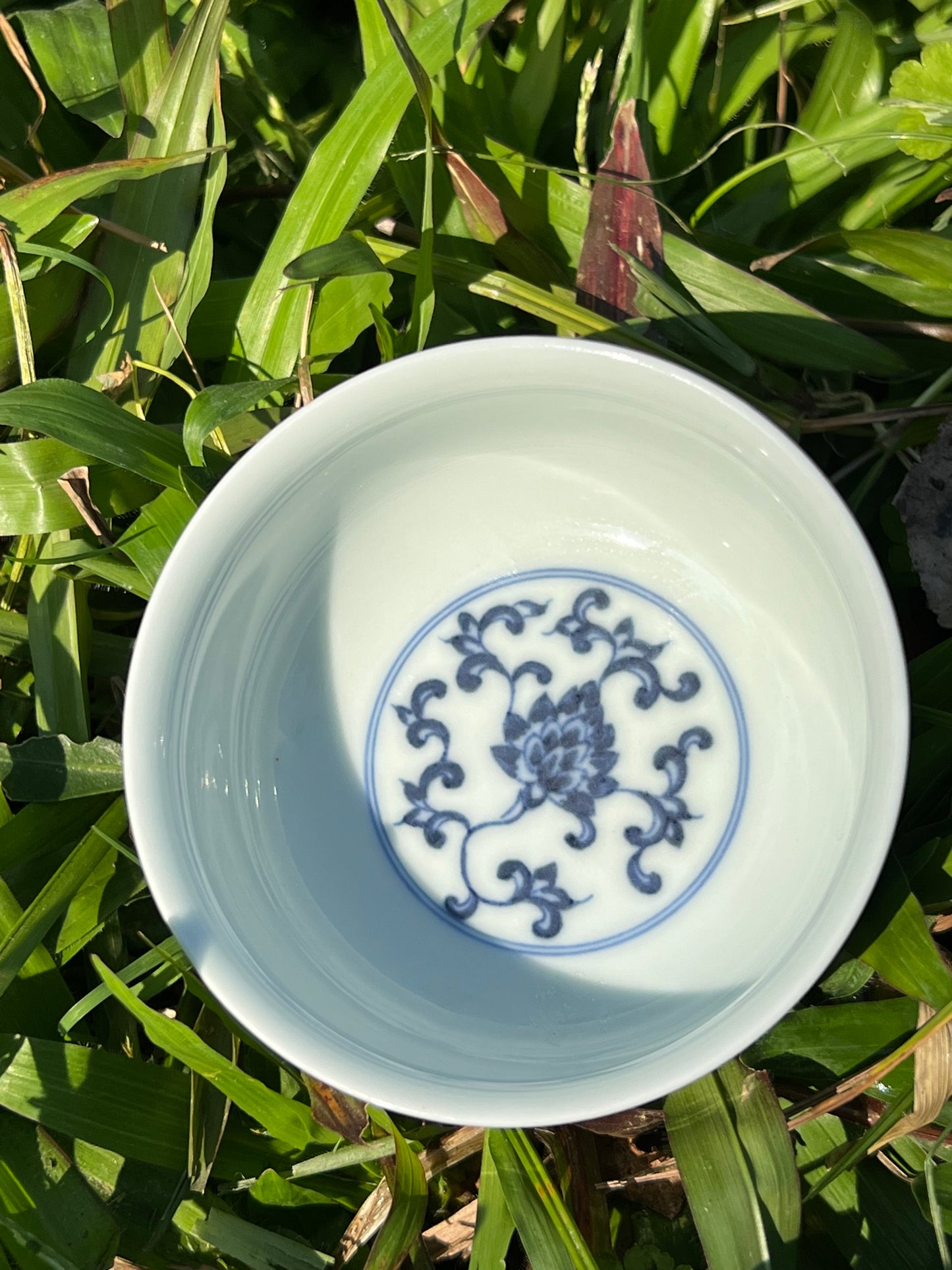 Hand Painted Chinese Blue and White Porcelain Lotus Of Twined Stems Teacup Jingdezhen Master Ceramic Artwork