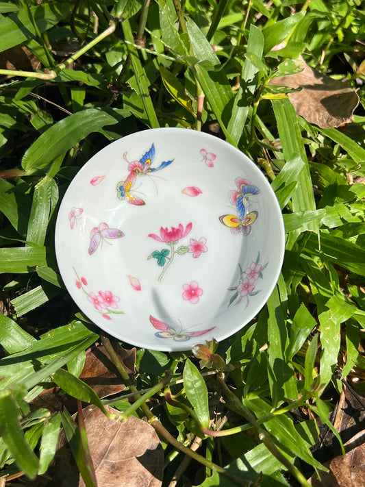 this is Chinese Jingdezhen enamel butterfly teacup. this is a ceramic teacup