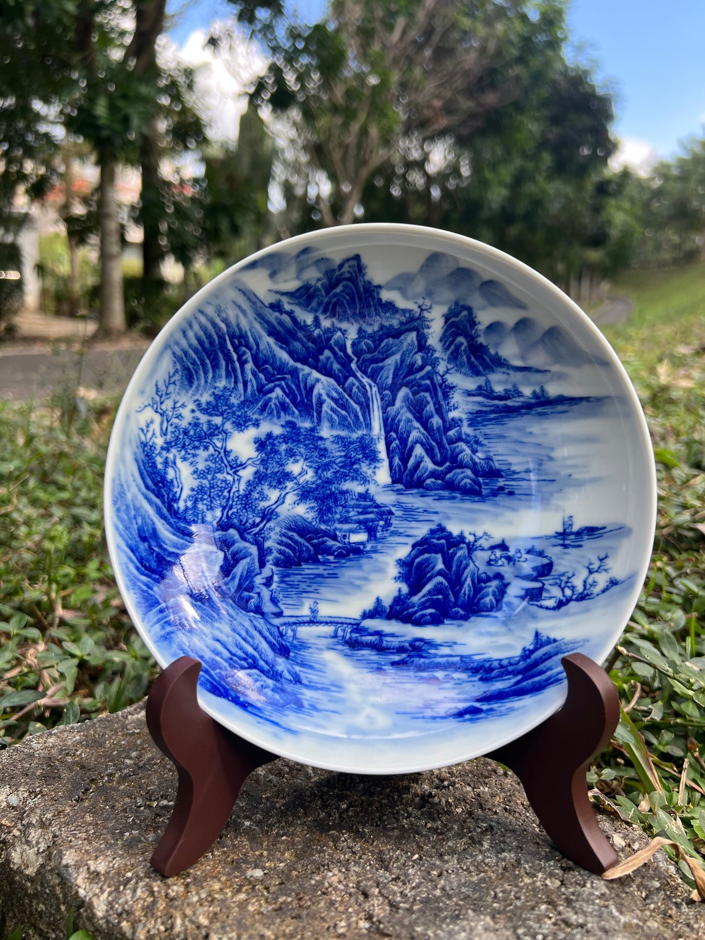 This is a Chinese Jingdezhen blue and white porcelain landscape teapot gaiwan