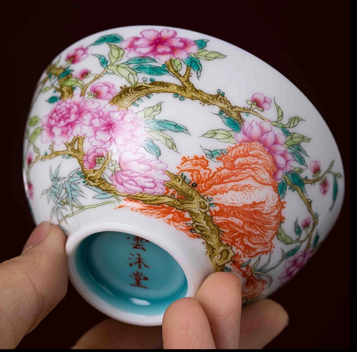 This is a Chinese Jingdezhen enamel flower teacup