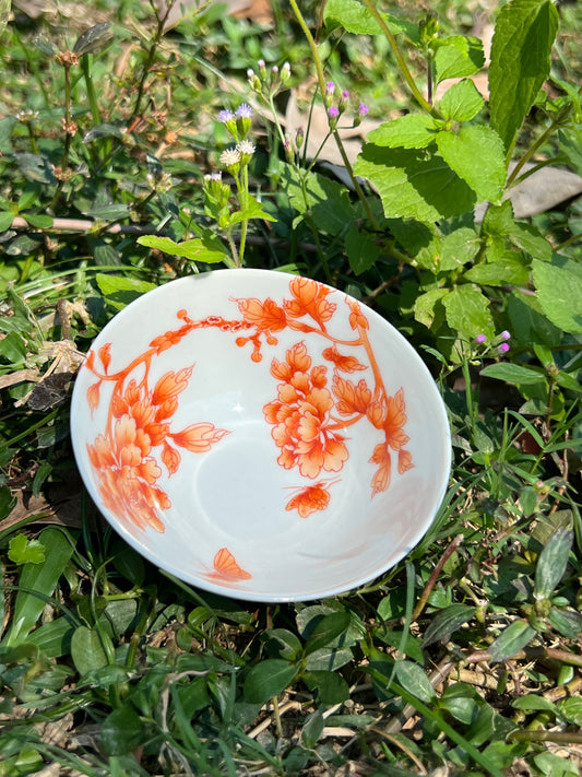 this is a Chinese Jingdezhen alum red peony flower teacup