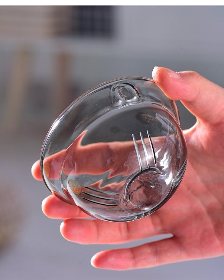 This is a glass teapot. This is a glass kettle