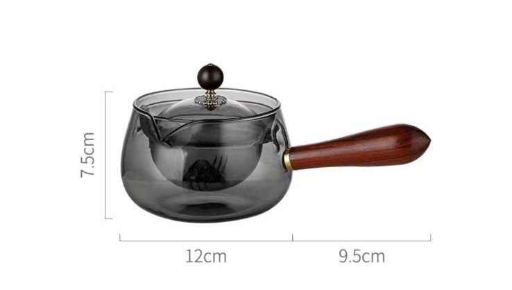 This is a glass teapot. This is a glass kettle