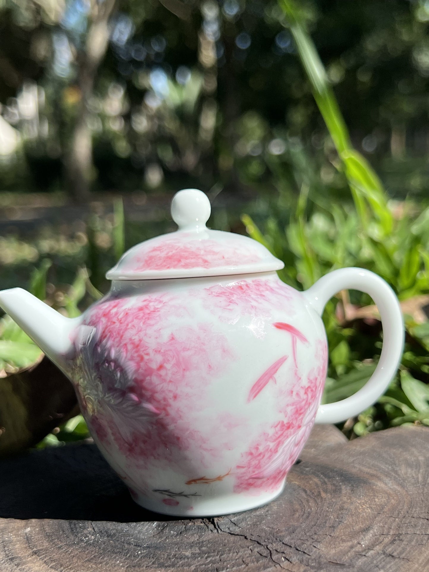 this is a Chinese Jingdezhen pastel porcelain flower teapot.this is a ceramic teapot