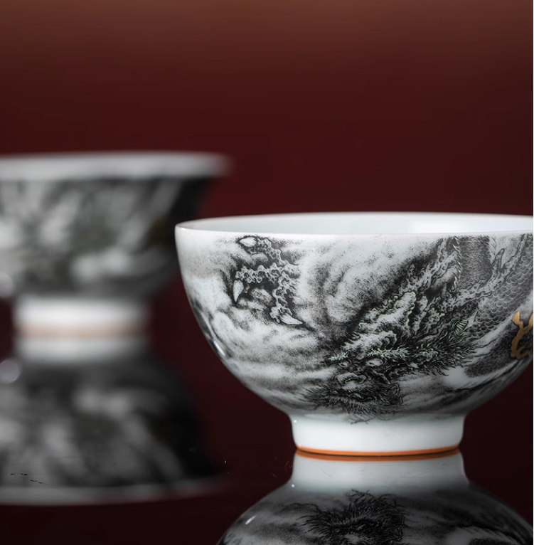 Handcrafted Chinese Hand Painted Chinese Dragon Jingdezhen Black Teacup Master Cup Pottery Artwork