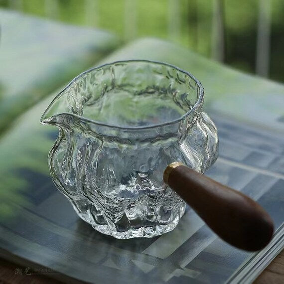 This is a glass faircup gongdaobei