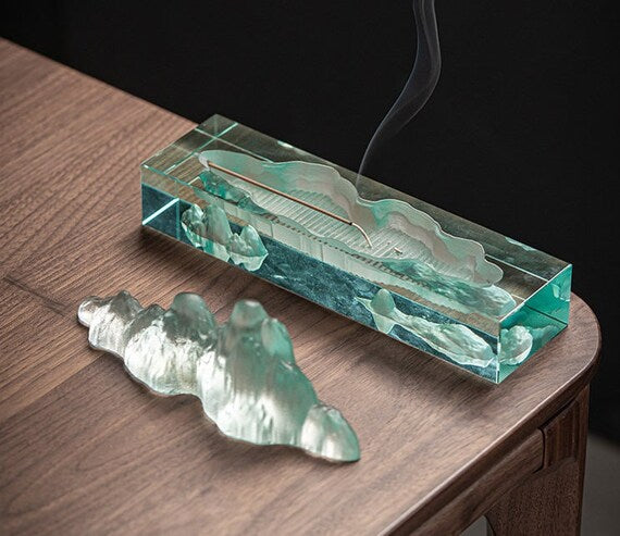 This is a colored glass liuli incense holder