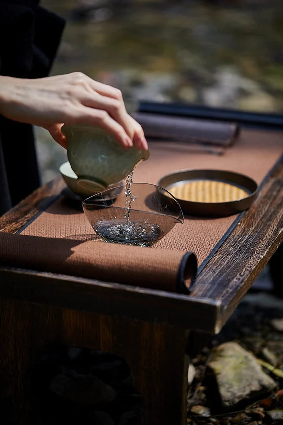 This is a transparent black glass faircup gongdaobei