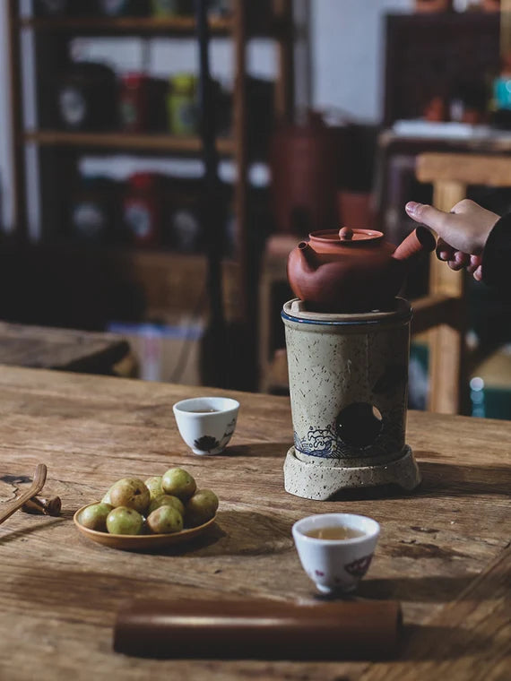 This is a ceramic stove. This is a charcoal electric stove