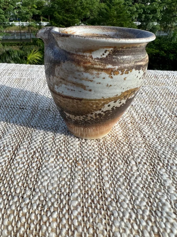 This is a pottery faircup gongdaobei