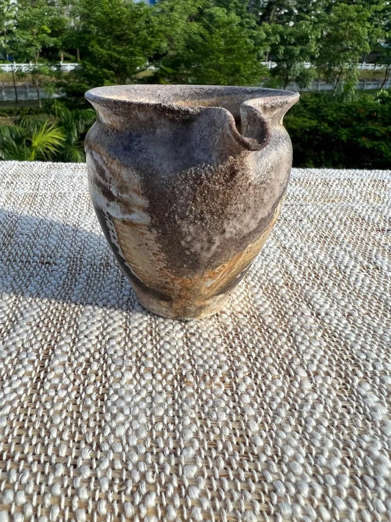 This is a pottery faircup gongdaobei