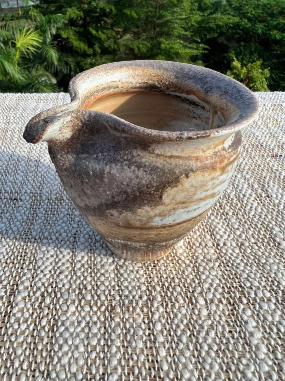 This is a pottery faircup gongdaobei