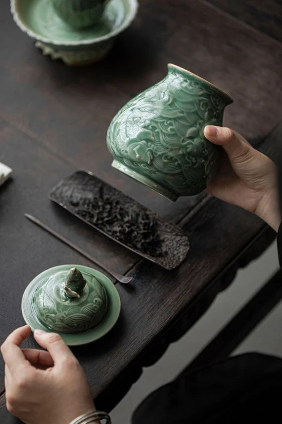 this is a celadon tea jar.this is a green ceramic tea storage canister