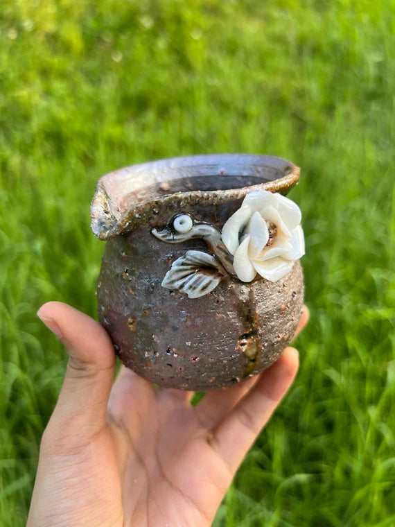 This is a woodfired flower faircup gongdaobei