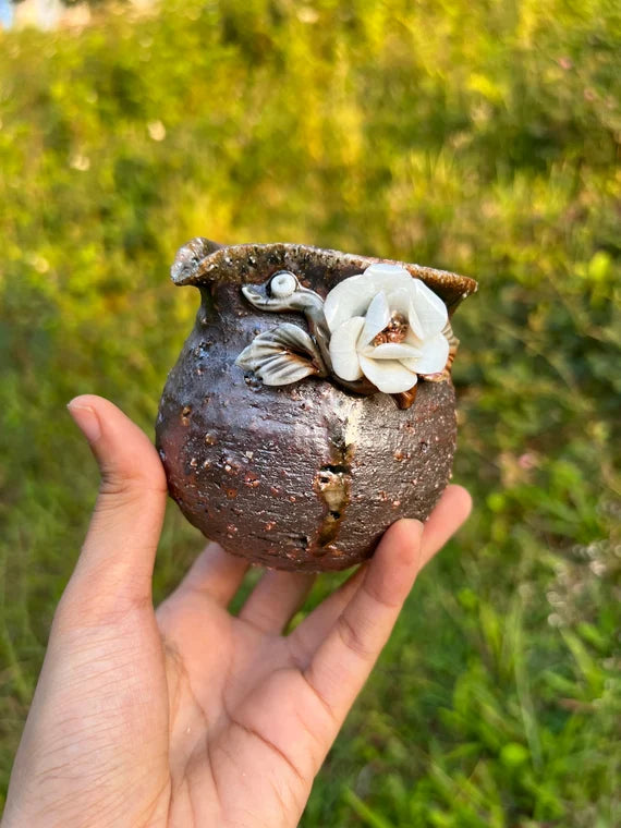 This is a woodfired flower faircup gongdaobei