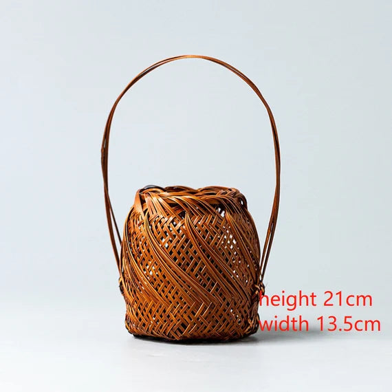 This is a bamboo weaving vase flower arrangement utensil.