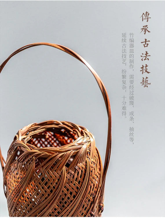 This is a bamboo weaving vase flower arrangement utensil.