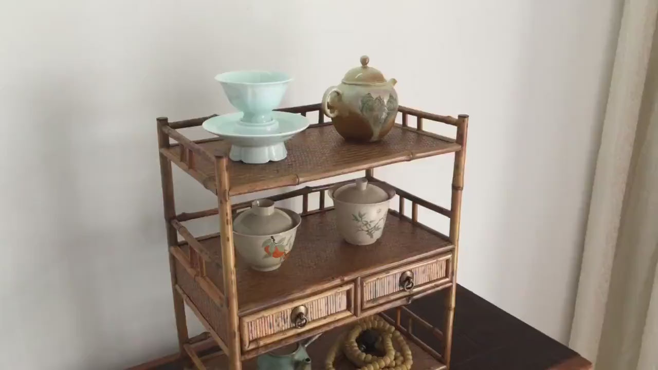 This is a meilu bamboo shelf bamboo rack.this is a bamboo teaware storage shelf