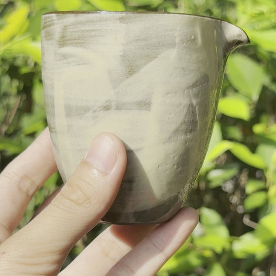 this is a pottery faircup gongdaobei