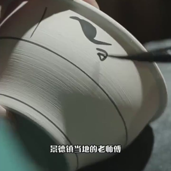 This is a porcelain teapot/gaiwan