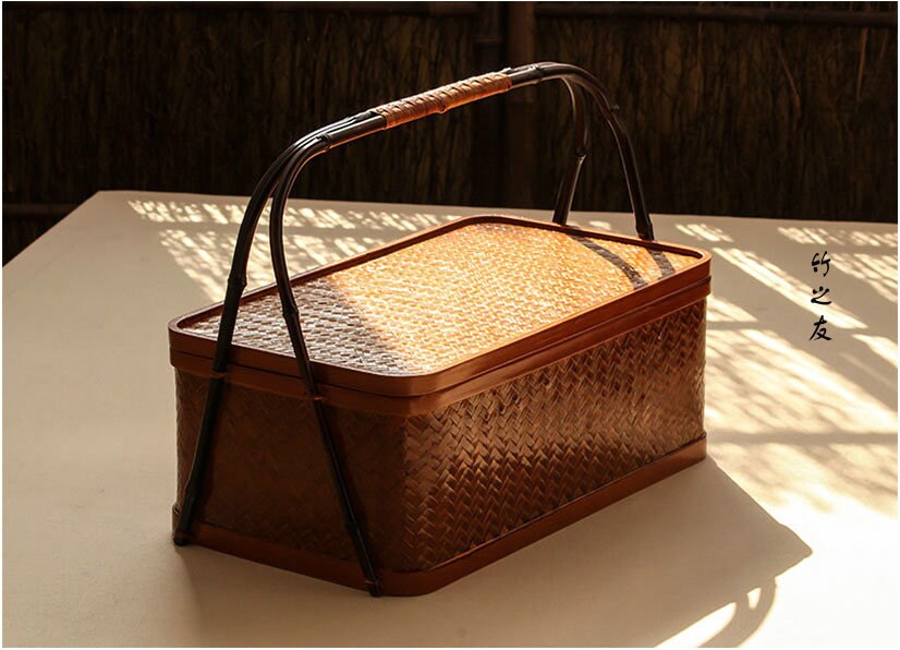 This is a bamboo weaving basket