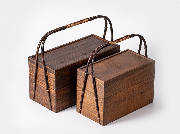 This is a bamboo basket.this is a bamboo storage box