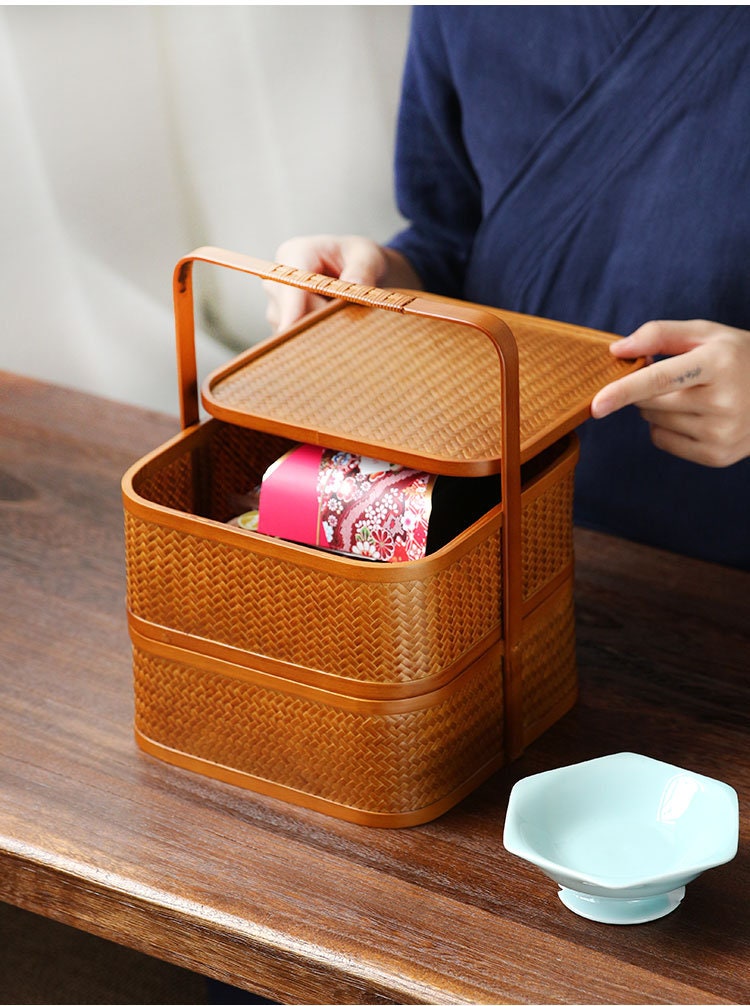 This is a bamboo weaving basket